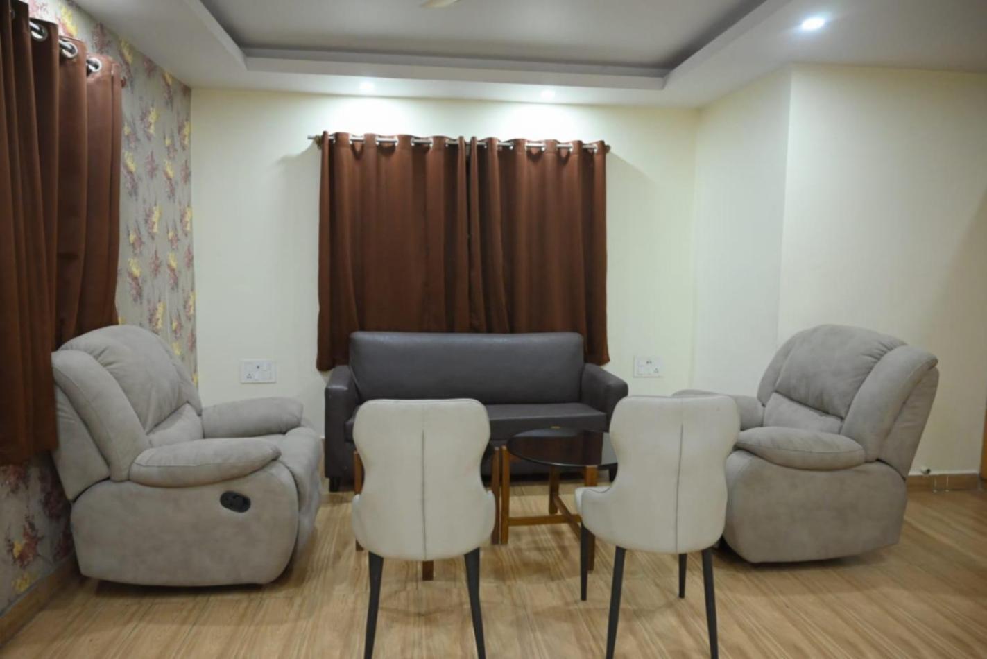 Āsansol Hotel Jyoti International מראה חיצוני תמונה